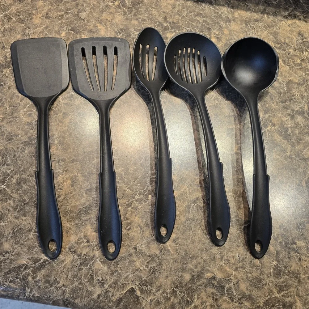 5-Piece Black Kitchen Utensil Set – Heat Resistant Nylon Tools‎  Made in USA...